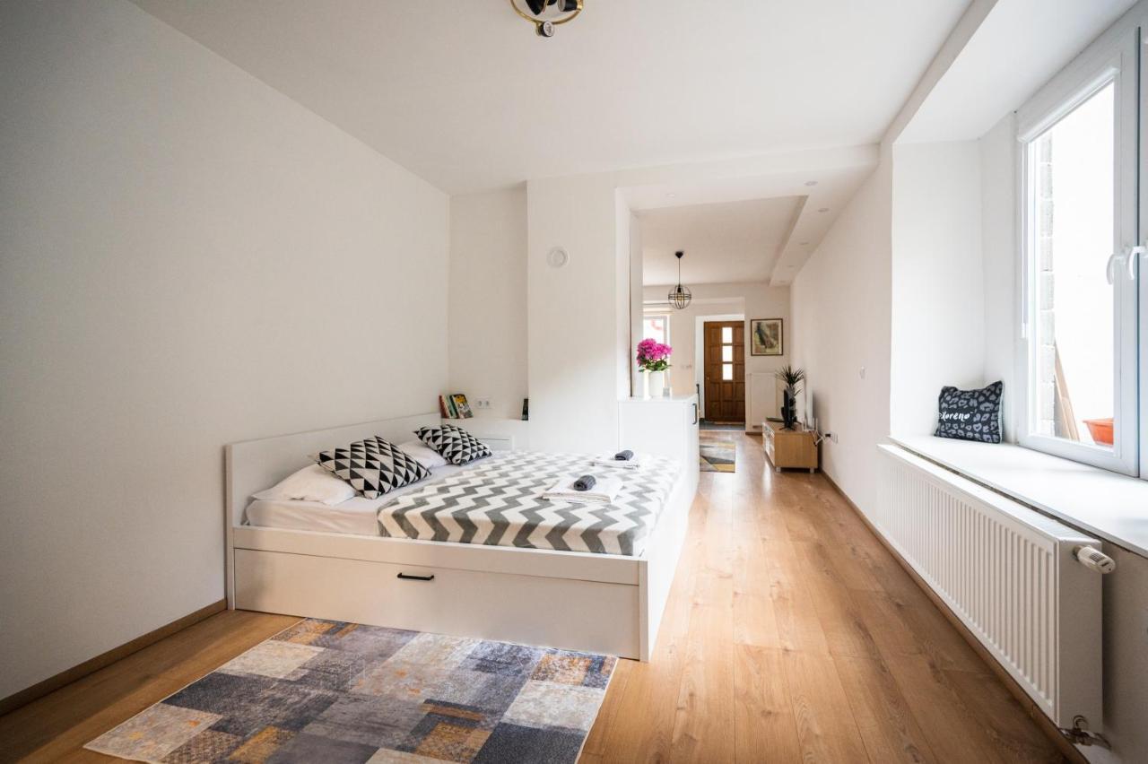 Modern Studio Apartment In The Old Town SJJ Exterior photo